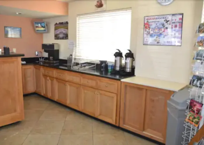 University Inn Motel